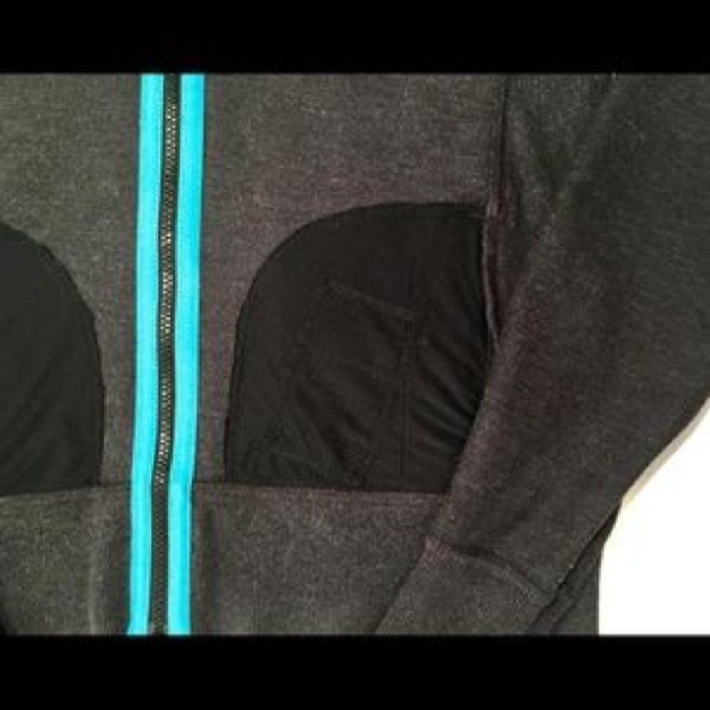 Lululemon fireside hoodie jacket cable knit in coal grey and black - Picture 5 of 14